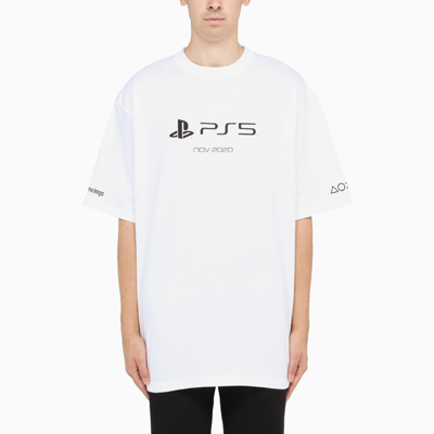 Shop Balenciaga White T-shirt With Contrasting Print