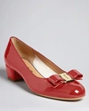 Ferragamo 30mm Vara Bow-detail Leather Pumps In Rosso/gold