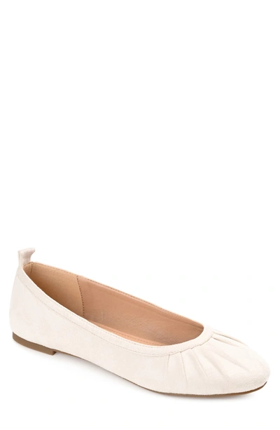 Journee Collection Tru Comfort Foam Tannya Flat In Bone