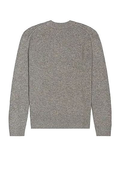 Shop Frame The Crew Neck Cashmere Sweater In Gris