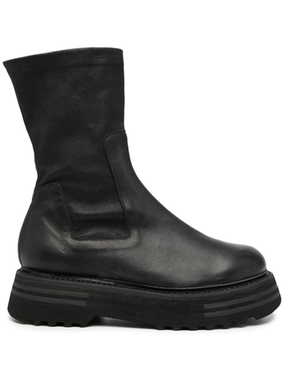 Shop Guidi Slip-on Chunky Boots In Schwarz