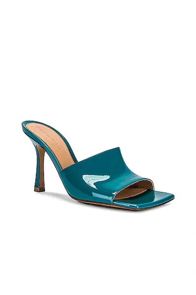 Shop Bottega Veneta Stretch Gloss Sandals In Blaster