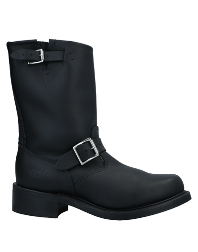 Walker Ankle Boots In Black