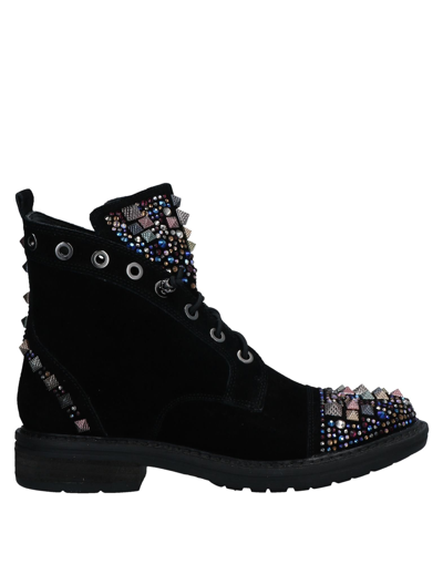 Shop Alma En Pena . Woman Ankle Boots Black Size 7 Soft Leather