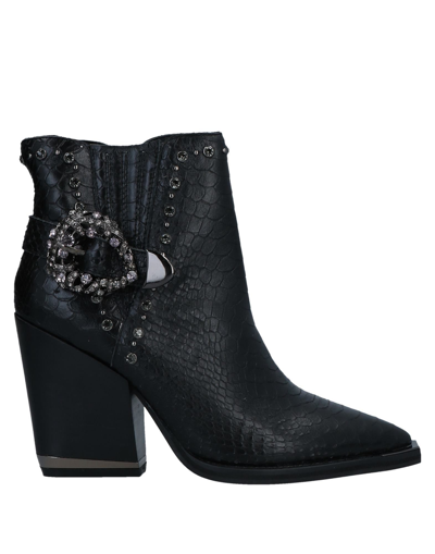 Shop Alma En Pena . Woman Ankle Boots Black Size 8 Soft Leather
