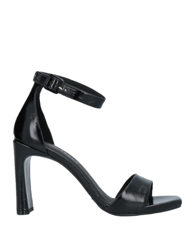 Elvio Zanon Sandals In Black | ModeSens