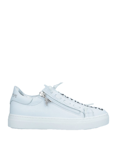 Shop Patrizia Pepe Sneakers In White