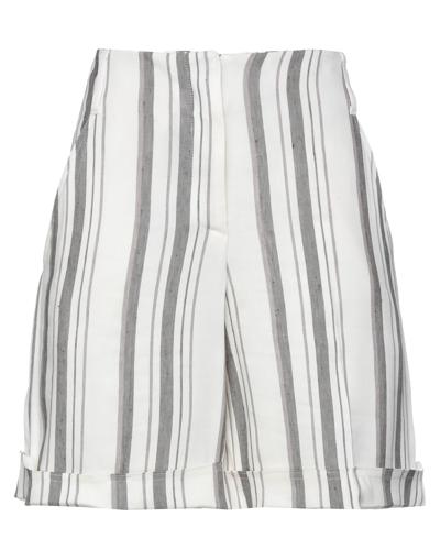 Lorena Antoniazzi Woman Shorts & Bermuda Shorts White Size 4 Linen, Viscose, Elastane In White