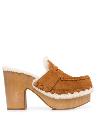 Chloé Joy Suede Block-heel Clogs In 褐色