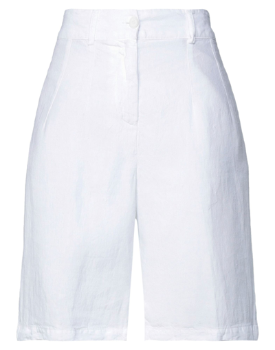 Shop Aspesi Woman Shorts & Bermuda Shorts White Size 10 Linen