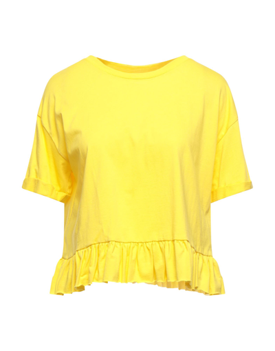 Shop Berna Woman T-shirt Yellow Size Xs Cotton