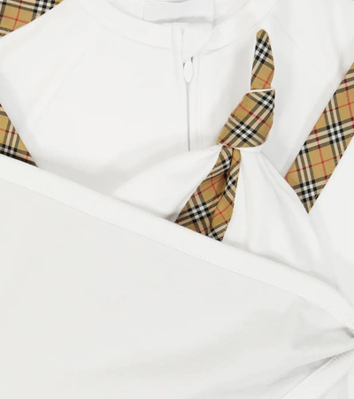 Burberry Baby Onesie, Bib And Hat Set In White