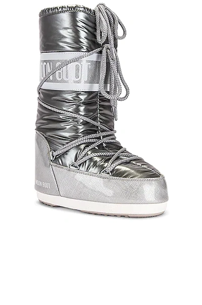 Moon Boot Classic Pillow Metallic Lace-up Snow Boots In Silver | ModeSens