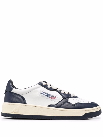 Autry 'medalist' White And Black Low Top Sneakers With Logo Patch In White