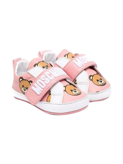 Shop Moschino Newborn Pink Sneakers In Rosa