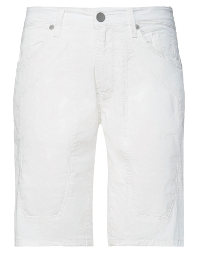 Shop Jeckerson Man Shorts & Bermuda Shorts White Size 28 Cotton, Elastane