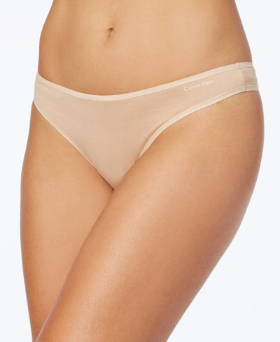 Shop Calvin Klein Cotton Form Thong Underwear Qd3643 In Bare (nude )
