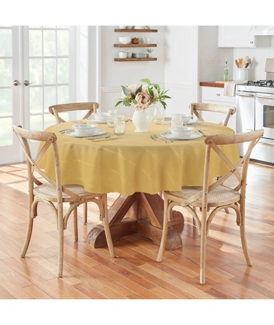 Elrene Elegance Plaid Round Tablecloth, 70" In Gold