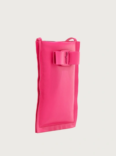 Shop Ferragamo Viva Bow Smartphone Case In Pink