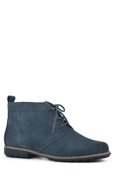 White Mountain Auburn Chukka Boot In Navy Suede