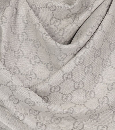 Shop Gucci Gg Wool Jacquard Scarf In Zinc/light Grey