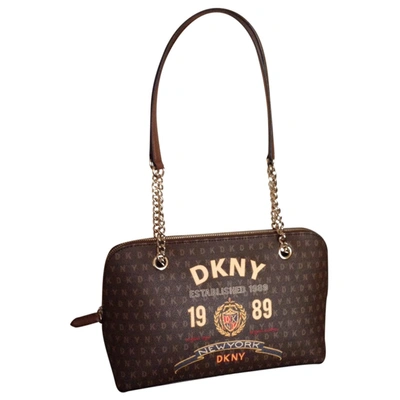 Pre-owned Dkny Cloth Crossbody Bag In Brown