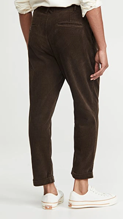 Shop Alex Mill Standard Pleated Pants In Rugged Corduroy