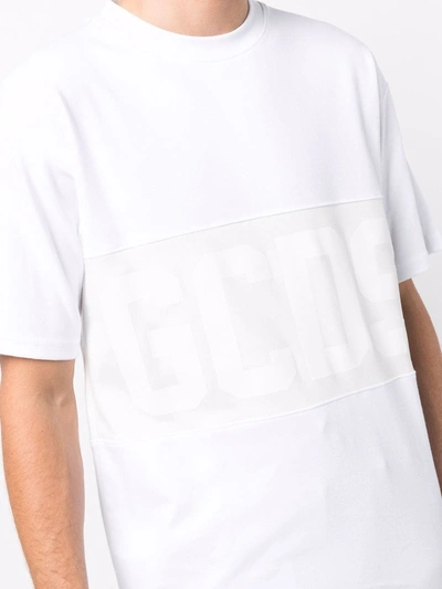 Shop Gcds T-shirt Banda Logo In White