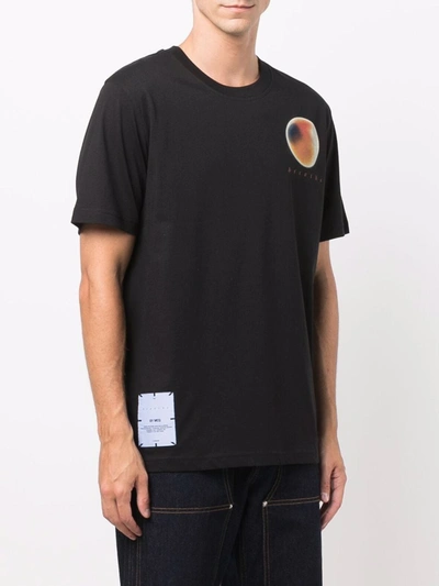 Shop Mcq By Alexander Mcqueen T-shirt Con Stampa In Black