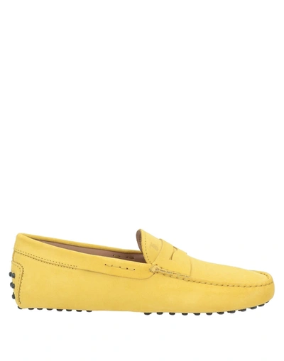 Shop Tod's Man Loafers Yellow Size 8 Leather