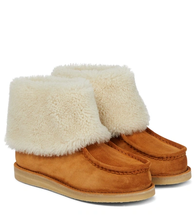 Shop Chloé Jessie Shearling And Suede Ankle Boots In Caramello