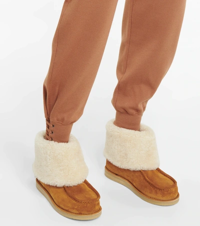 Shop Chloé Jessie Shearling And Suede Ankle Boots In Caramello