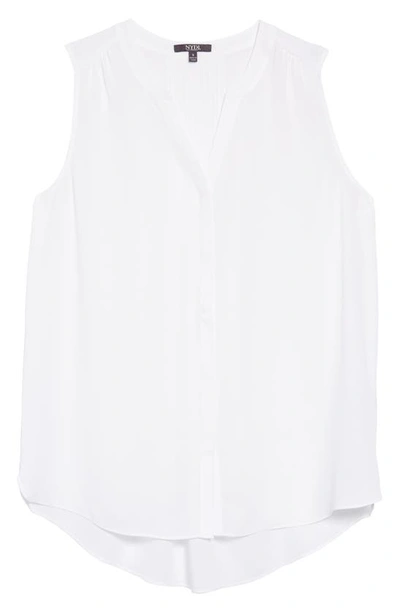 Nydj Print Pleat Back Sleeveless Split Neck Blouse In Optic White