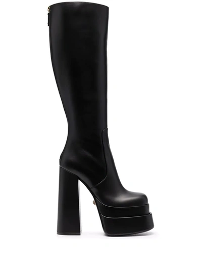 Versace Square Toe Block Heeled Boots In Schwarz