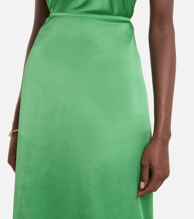 Shop Victoria Beckham Satin Midi Skirt In Emerald