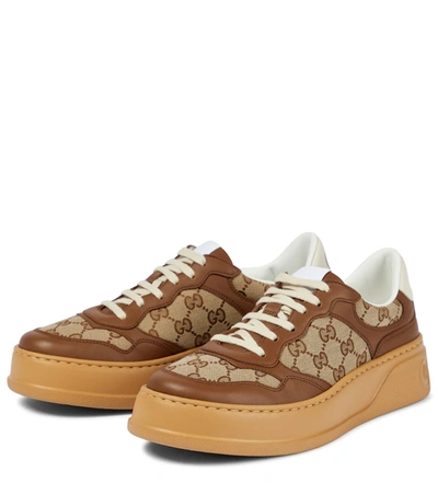 Gucci Textured Leather Sneakers With Branded Chunky Outsole In Hezelnut/bei.ebo/m.w