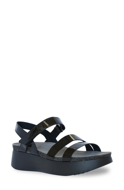 Shop Munro Juniper Sandal In Black Patent Leather