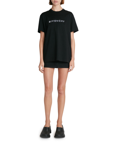 Shop Givenchy 4g Logo Embroidered T-shirt In Black