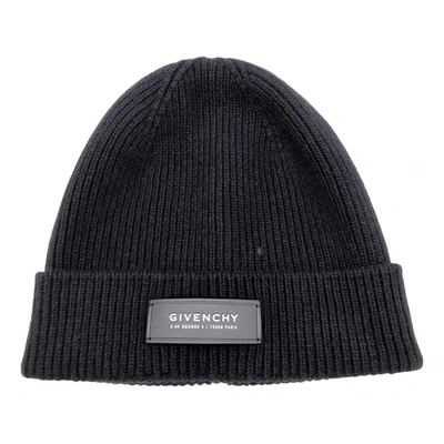 GIVENCHY Pre-owned Wool Beanie In Black