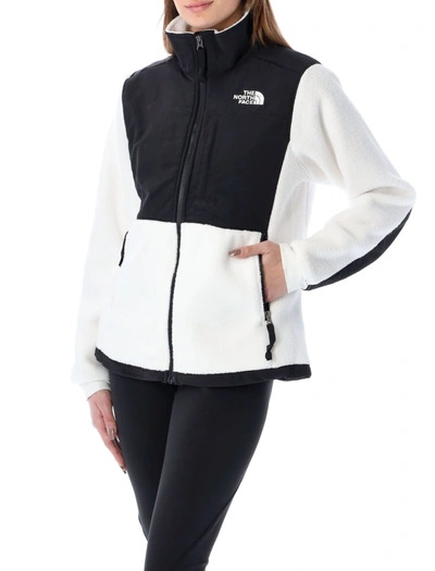 Shop The North Face North Face Denali Fleece Jacket In White Black
