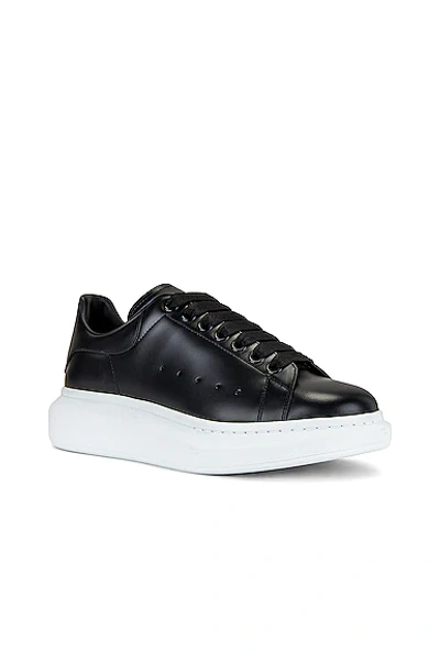 Alexander Mcqueen Oversized Sneaker In Black