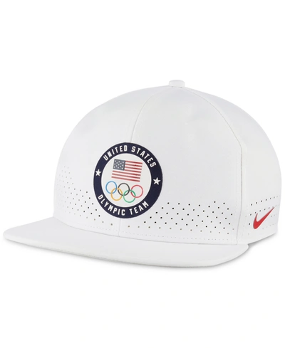 Nike Men's Aerobic Olympic Hat In White | ModeSens