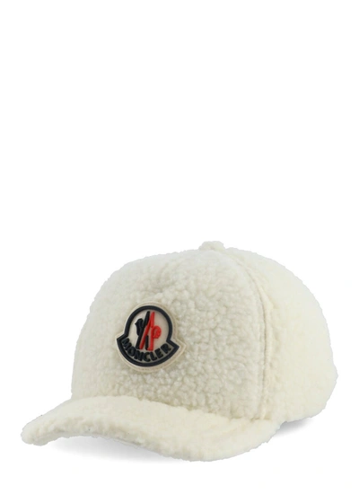 Shop Moncler Enfant Logo Patch Teddy Baseball Cap In White