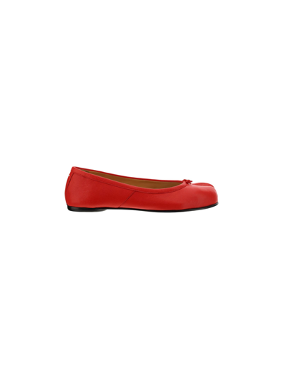 Shop Maison Margiela Tabi Ballerina In Red