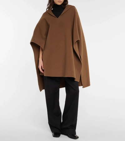 Shop The Row Nusa Wool And Cashmere Poncho In Tobacco