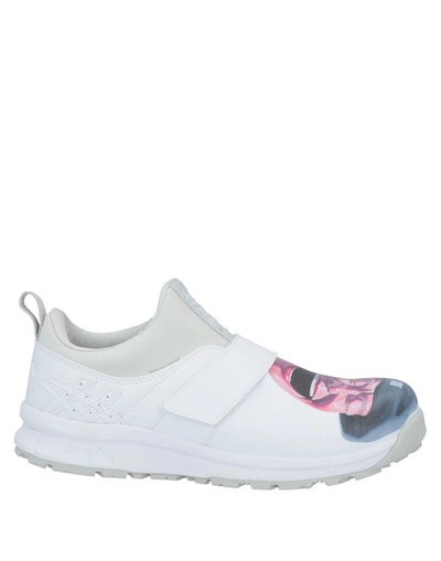 Comme Des Garçons Shirt X Asics Sneakers In White
