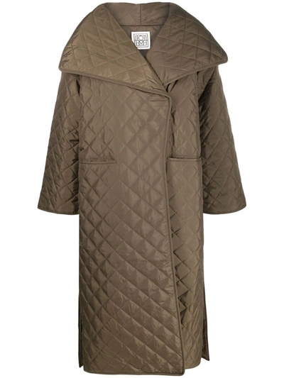 Shop Totême Diamond-quilted Recycled-polyester Coat In 绿色