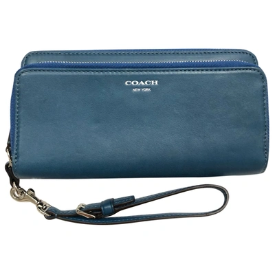 Pre-owned Coach Leather Clutch In Blue