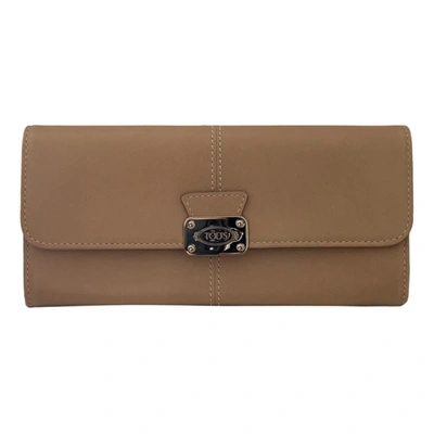 Pre-owned Tod's Leather Clutch In Beige