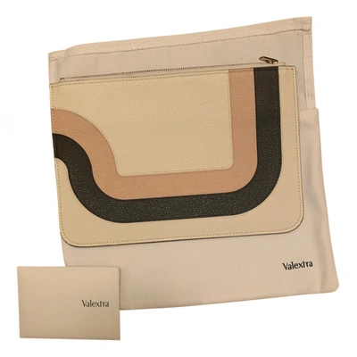 Pre-owned Valextra Leather Clutch Bag In Beige